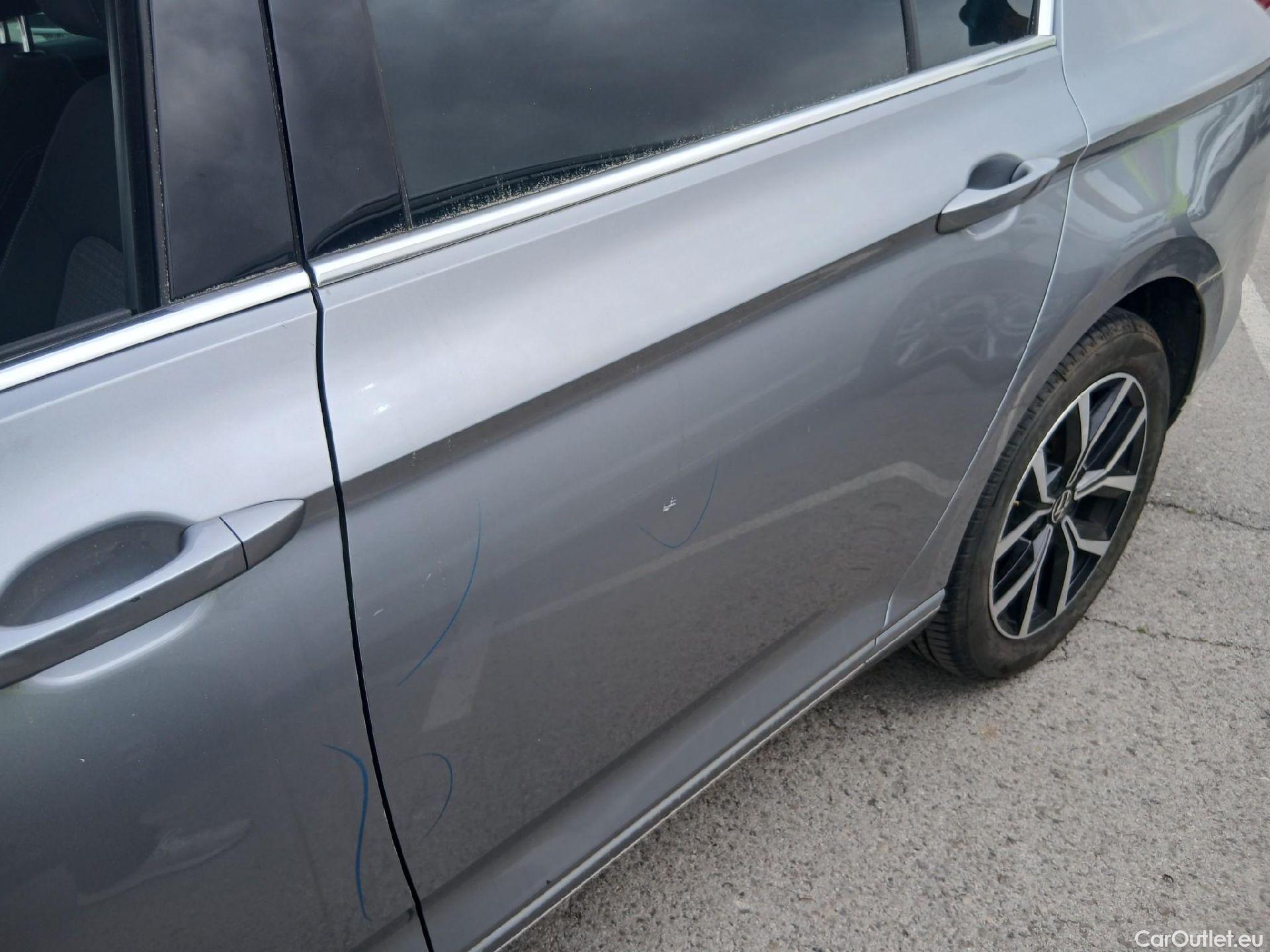  Volkswagen  Passat VOLKSWAGEN  / 2019 / 4P / sedán Executive 2.0 TDI 110kW (150CV) DSG #8