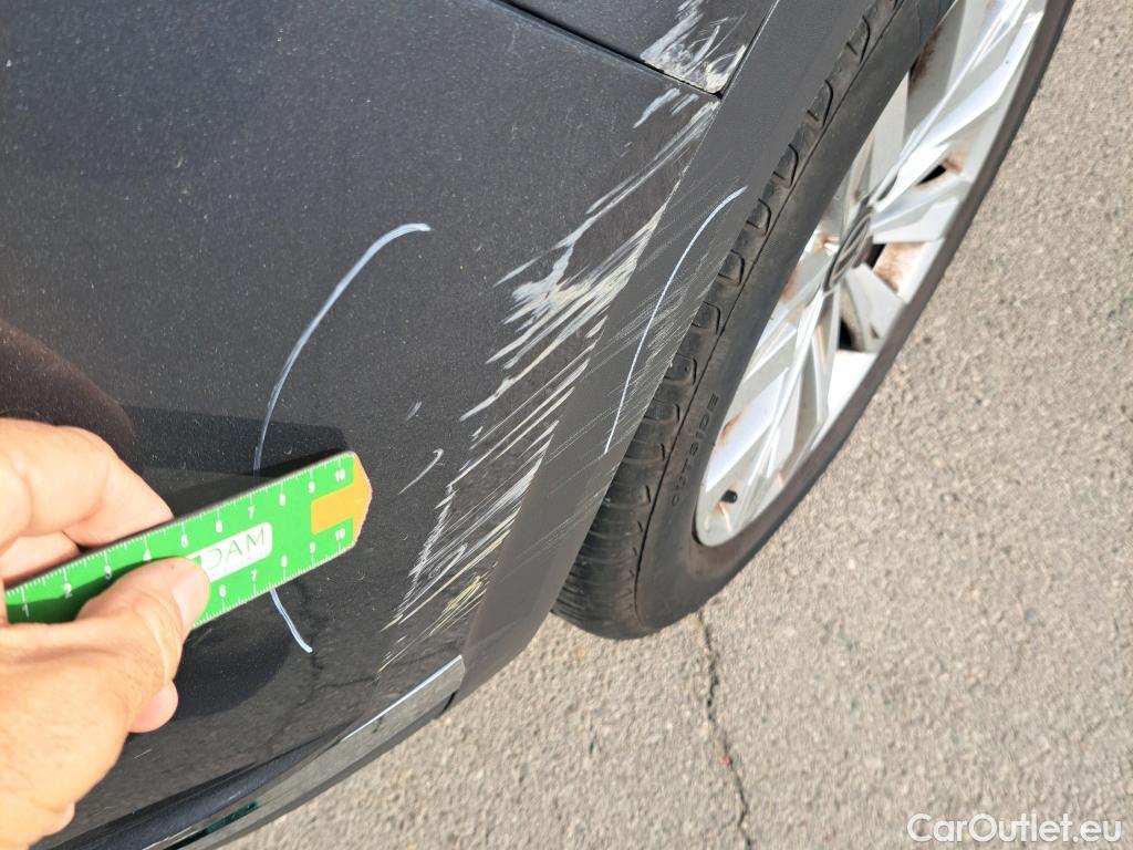  Volkswagen  T-ROC VOLKSWAGEN  / 2017 / 5P / todoterreno Advance 1.5 TSI 110kW (150CV) DSG #28