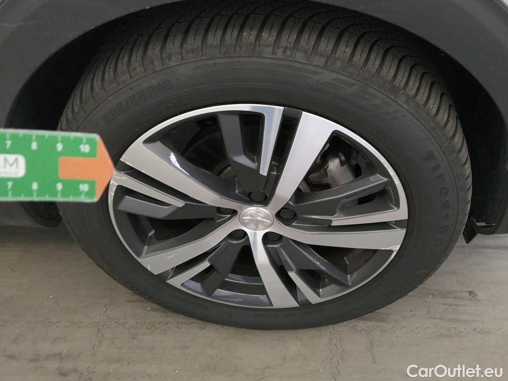  Peugeot  5008  Allure Pack 1.5 HDi 130CV AT8 7 Plazas E6d #6