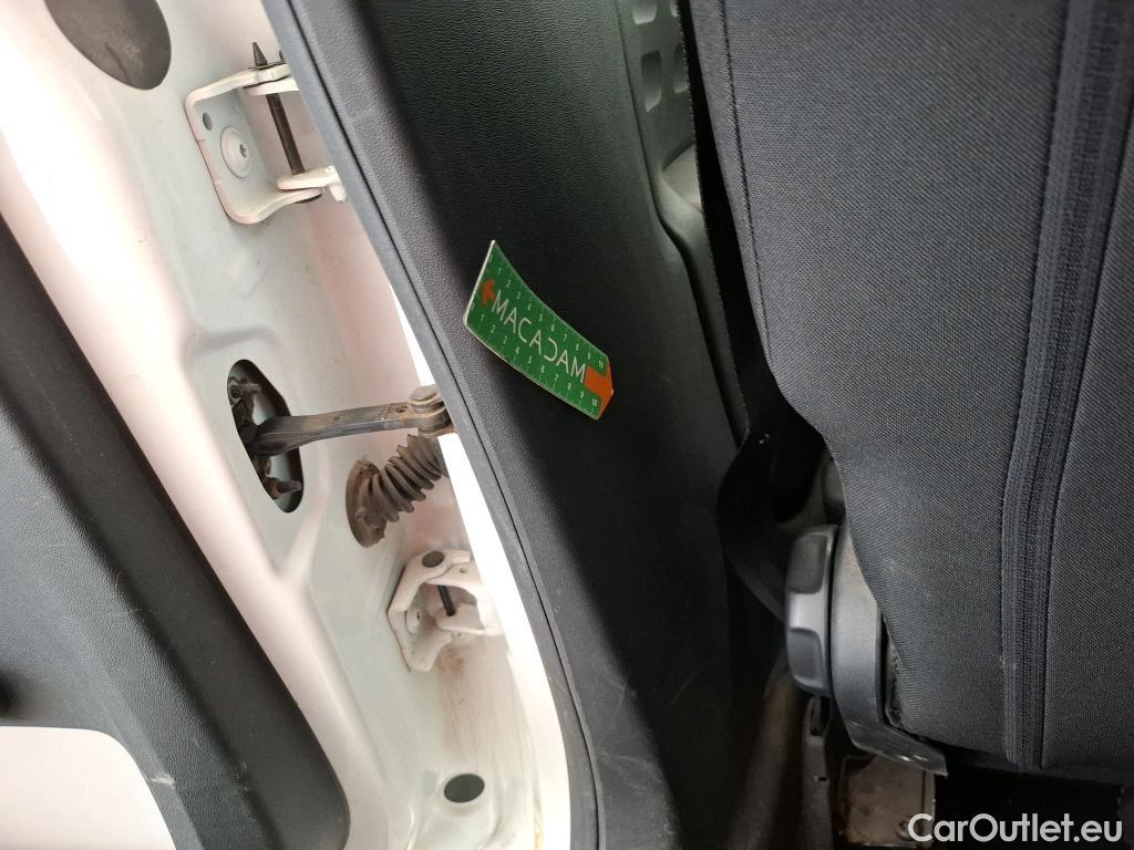 Citroen  C3  Feel 1.2 PureTech 70CV BVM5 E6dT #47