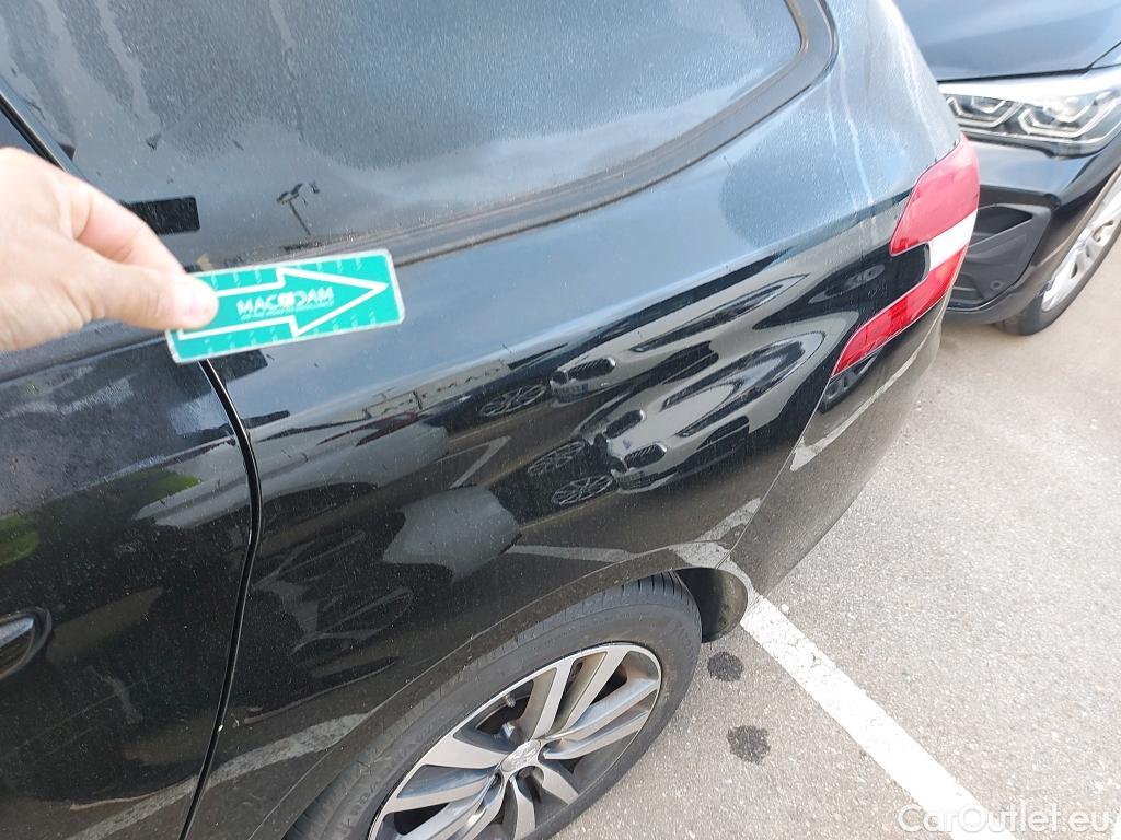  Peugeot  308 PEUGEOT  / 2017 / 5P / familiar SW Style BlueHDi 130 S&S #26