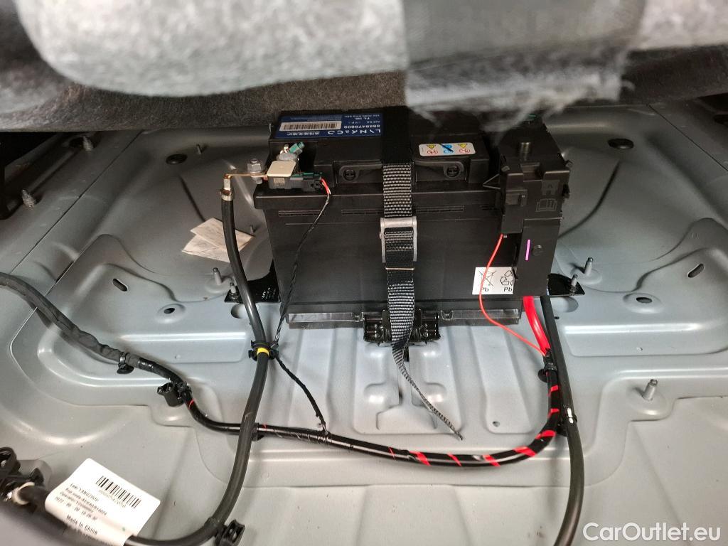  LYNK & Co  01 LYNK & CO  / 2020 / 5P / SUV 1.5 261ch  Hybride Rechargeable #26