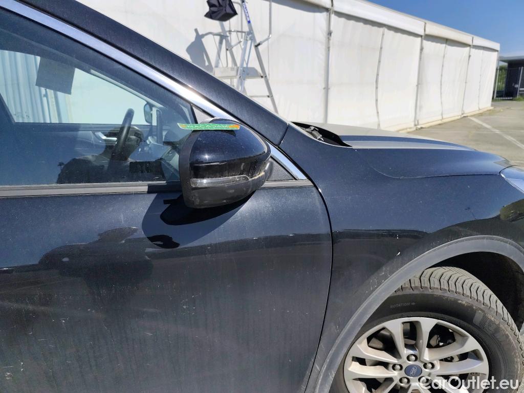  Ford  Kuga FORD  / 2019 / 5P / SUV 2.5 190 hybrid Flexifuel Pshift Titanium #3