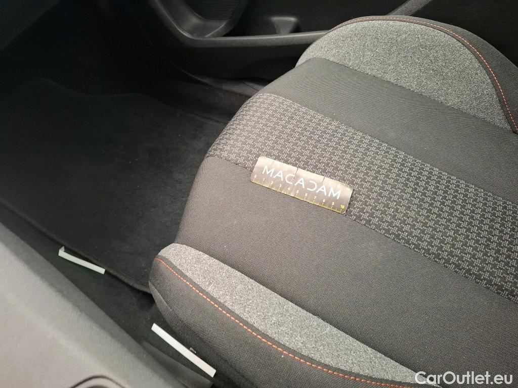  Peugeot  3008  Active Pack 1.2 PureTech 130CV BVA8 E6d #8