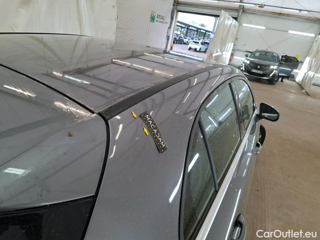  Mercedes  A-Klasse MERCEDES-BENZ Classe A Compact / 2018 / 5P / Berline A 180 Business Line #28