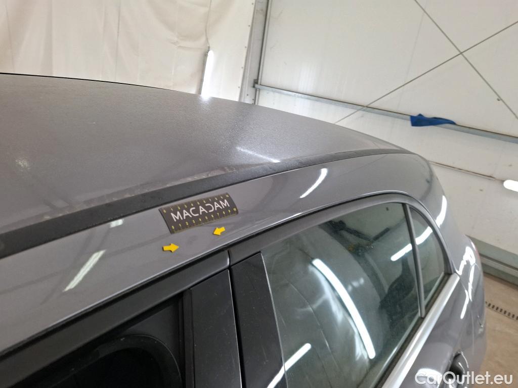  Mercedes  A-Klasse MERCEDES-BENZ Classe A Compact / 2018 / 5P / Berline A 180 Business Line #23