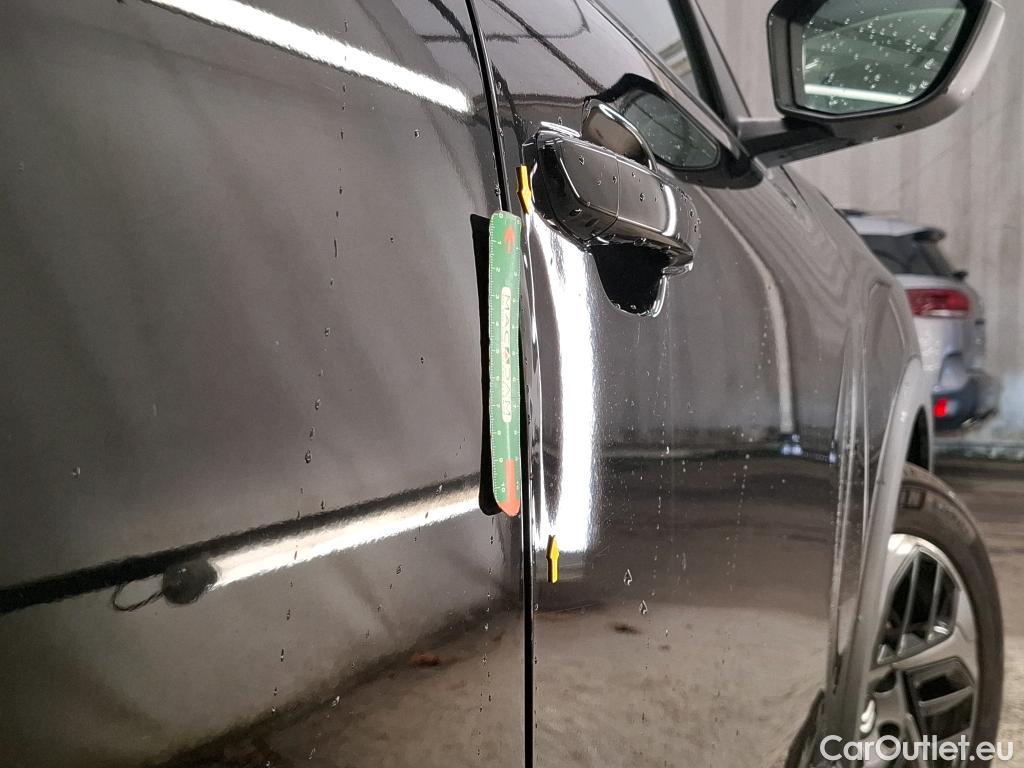  Citroen  C4 CITROEN  X / 2022 / 4P / Berline PureTech 130 S&S EAT8 Feel Pack #2