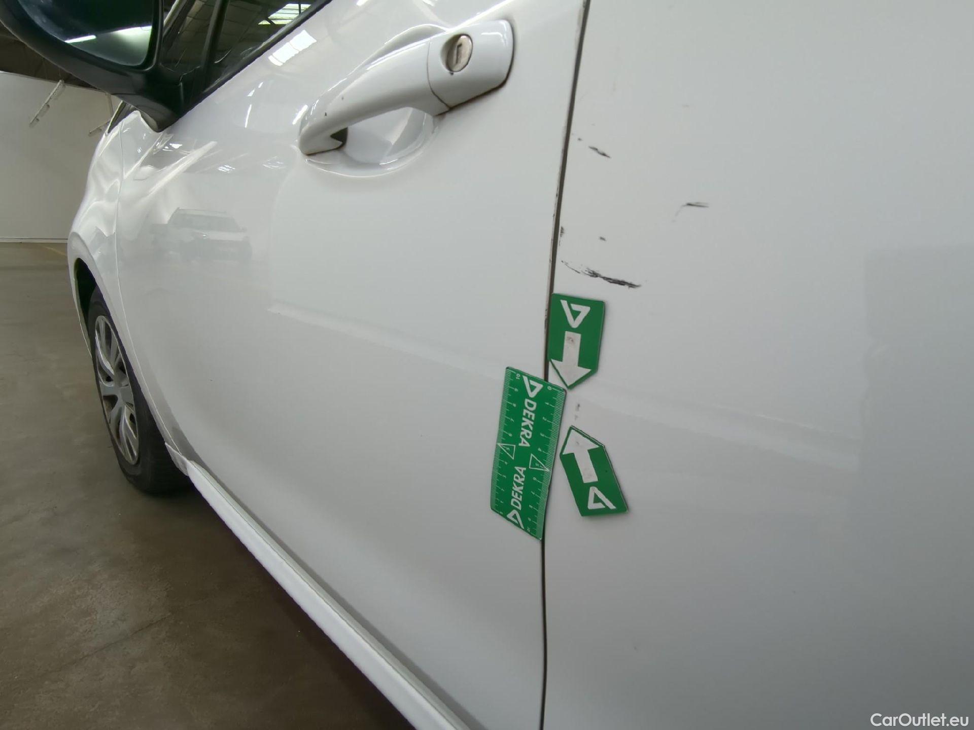  Peugeot  208  Affaire Premium Pack 1.5 HDi 100CV BVM5 E6dT #38