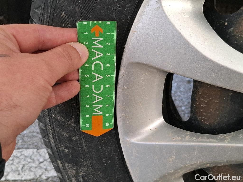  Citroen  C3  Feel 1.2 PureTech 70CV BVM5 E6dT #106