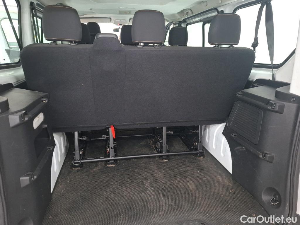  Renault  Trafic RENAULT  4p Combi Zen L1 Energy dCi 125 8 places #43