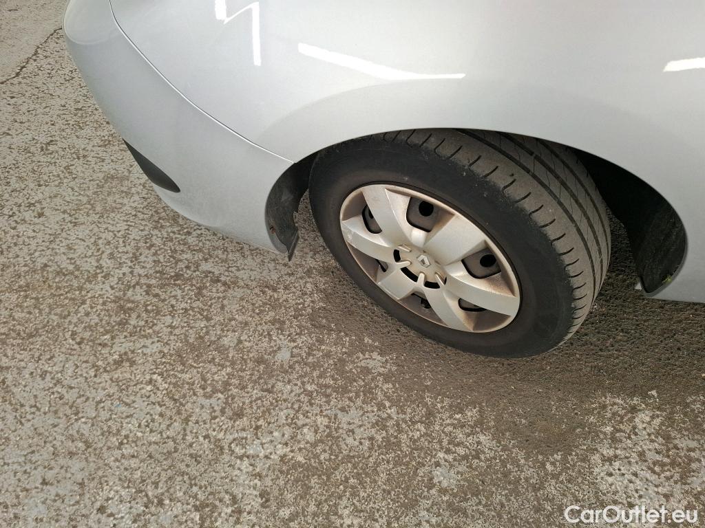  Renault  Kangoo  Zen 1.5 dCi 90CV BVM5 E6 #13