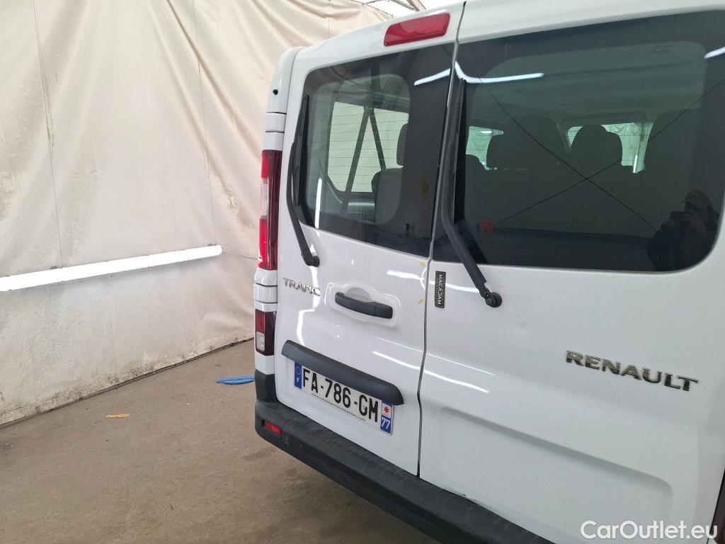  Renault  Trafic RENAULT  4p Combi Zen L1 Energy dCi 125 8 places #27
