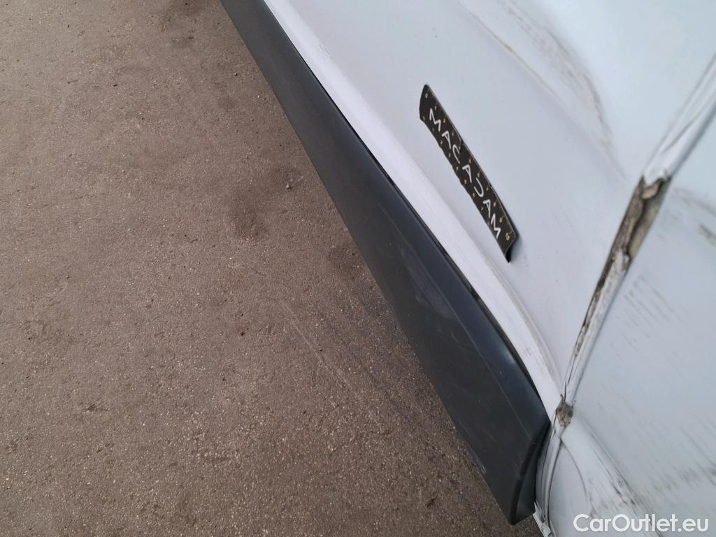  Renault  Trafic RENAULT  4p Combi Zen L1 Energy dCi 125 8 places #59
