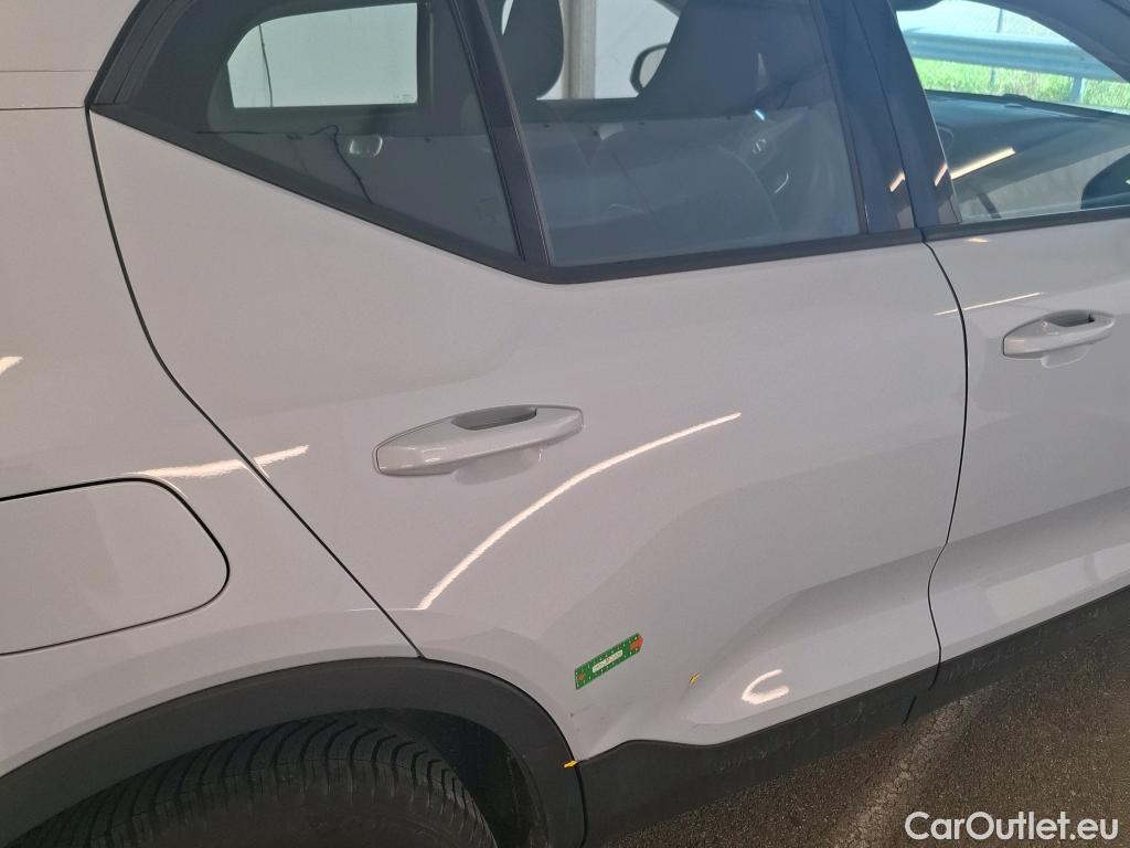  Volvo  XC 40 XC40 Momentum 2WD 1.5 130CV BVA8 E6d #3
