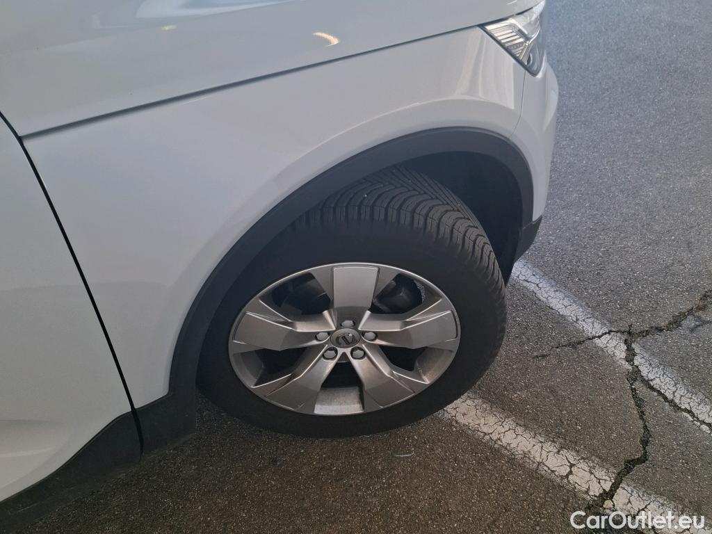  Volvo  XC 40 XC40 Momentum 2WD 1.5 130CV BVA8 E6d #65