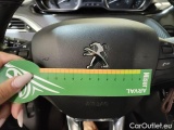  Peugeot  2008 PEUGEOT  / 2016 / 5P / CROSSOVER BLUEHDI 100 ALLURE S/S #108