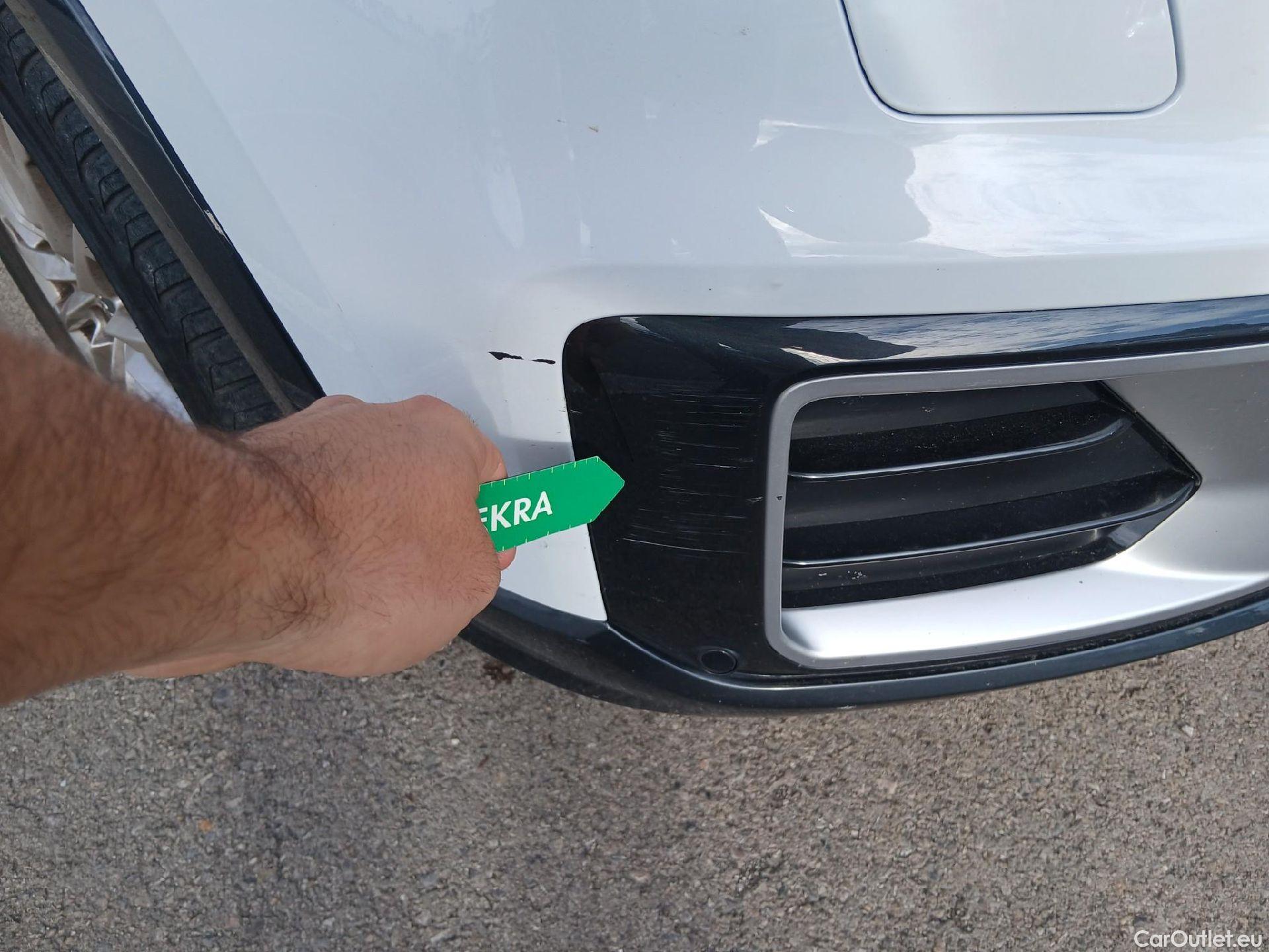  Audi  Q2 AUDI  / 2016 / 5P / todoterreno Design 30 TFSI 85kW (116CV) (AC) #4