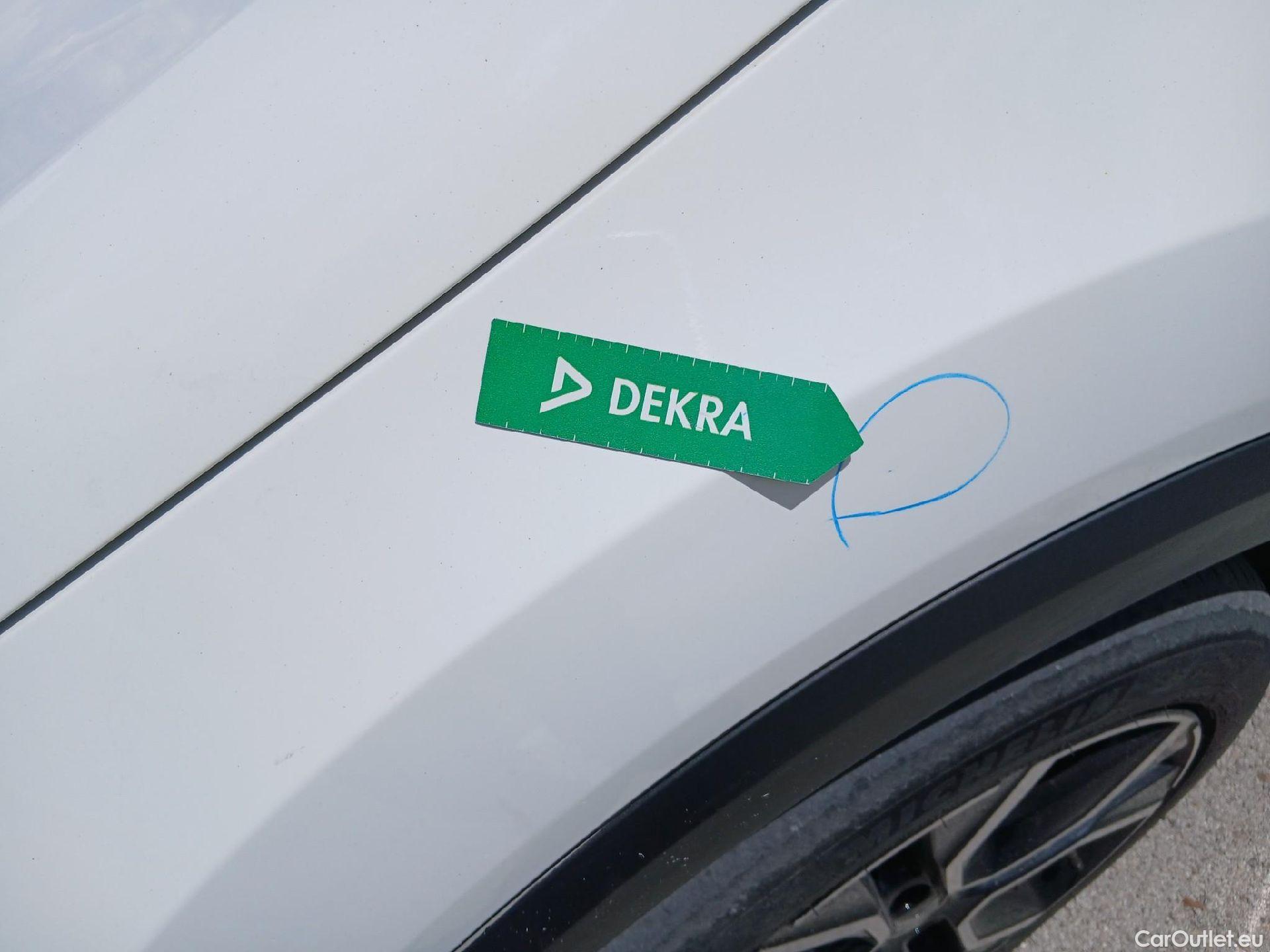 Citroen  C4 CITROEN ë- / 2020 / 5P / berlina con portón ë- eléctrico 100kW Feel Pack #15