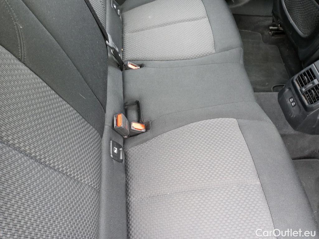  Bmw  Serie 1 BMW  / 2019 / 5P / berlina con portón 116d #3