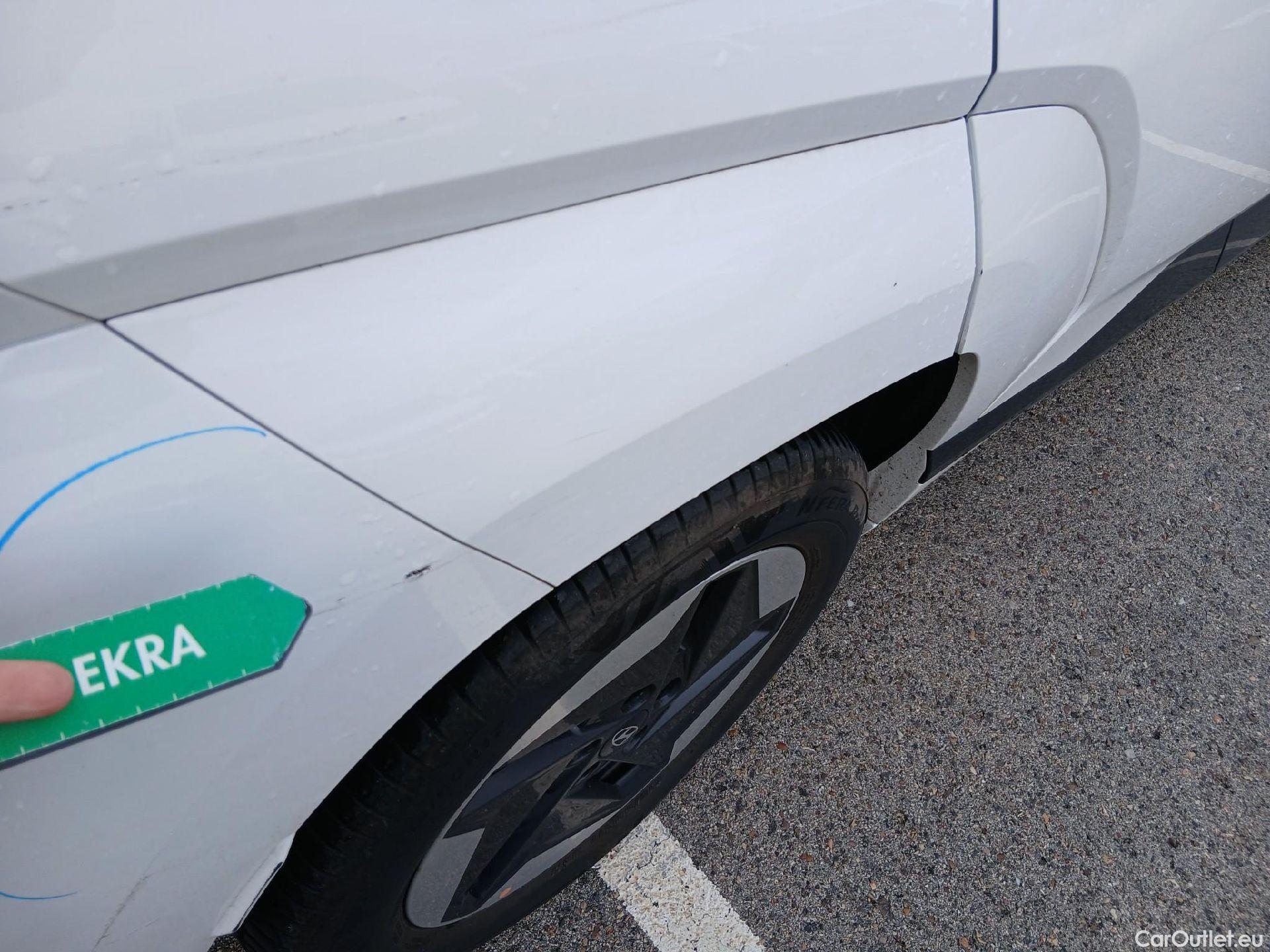  Hyundai  Konna HYUNDAI Kona / 2023 / 5P / todoterreno EV 150kW 65kWh Flexx #8