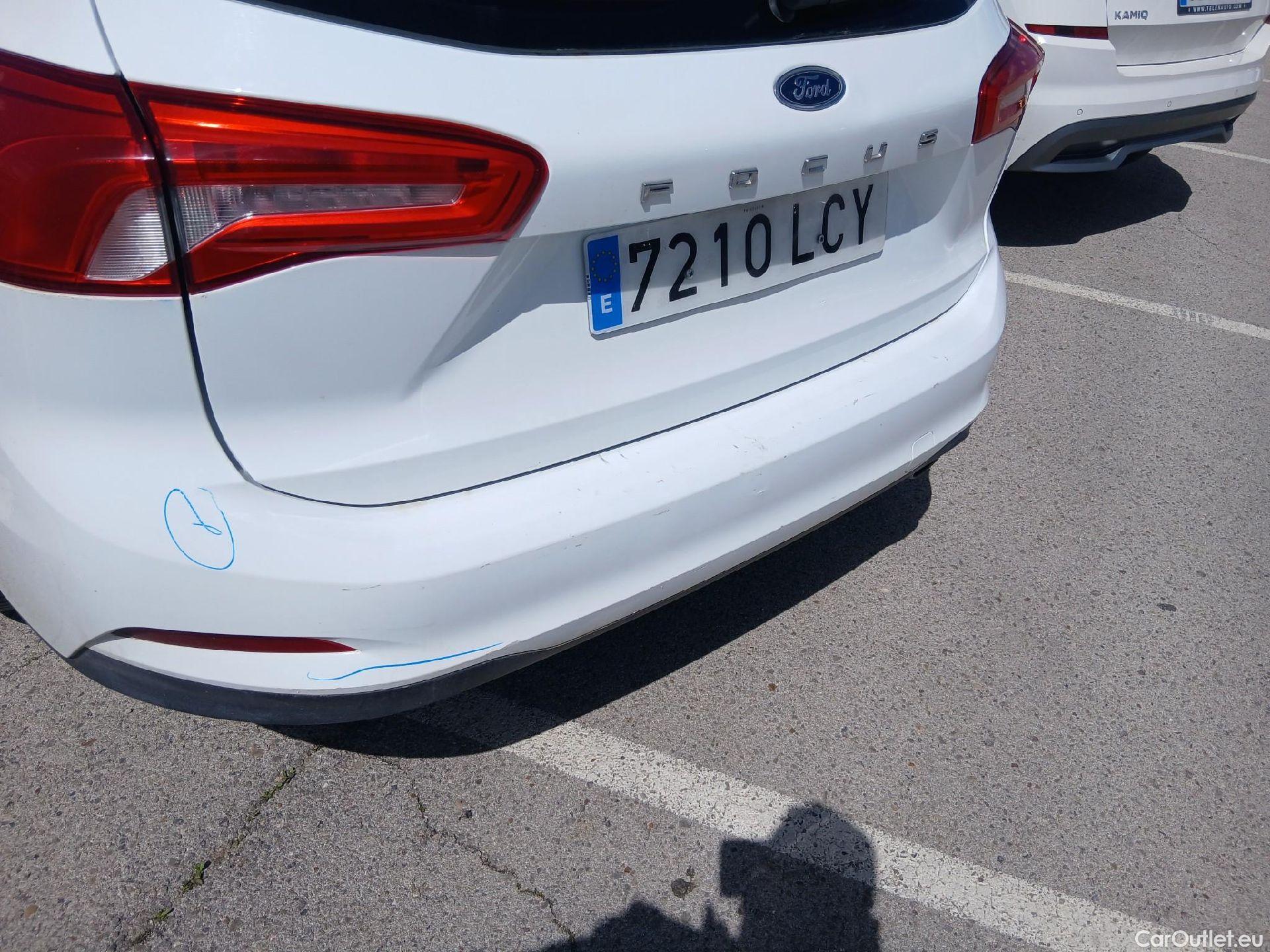  Ford  Focus FORD  / 2018 / 5P / familiar 1.5 Ecoblue 88kW Trend+ Sportbreak #20