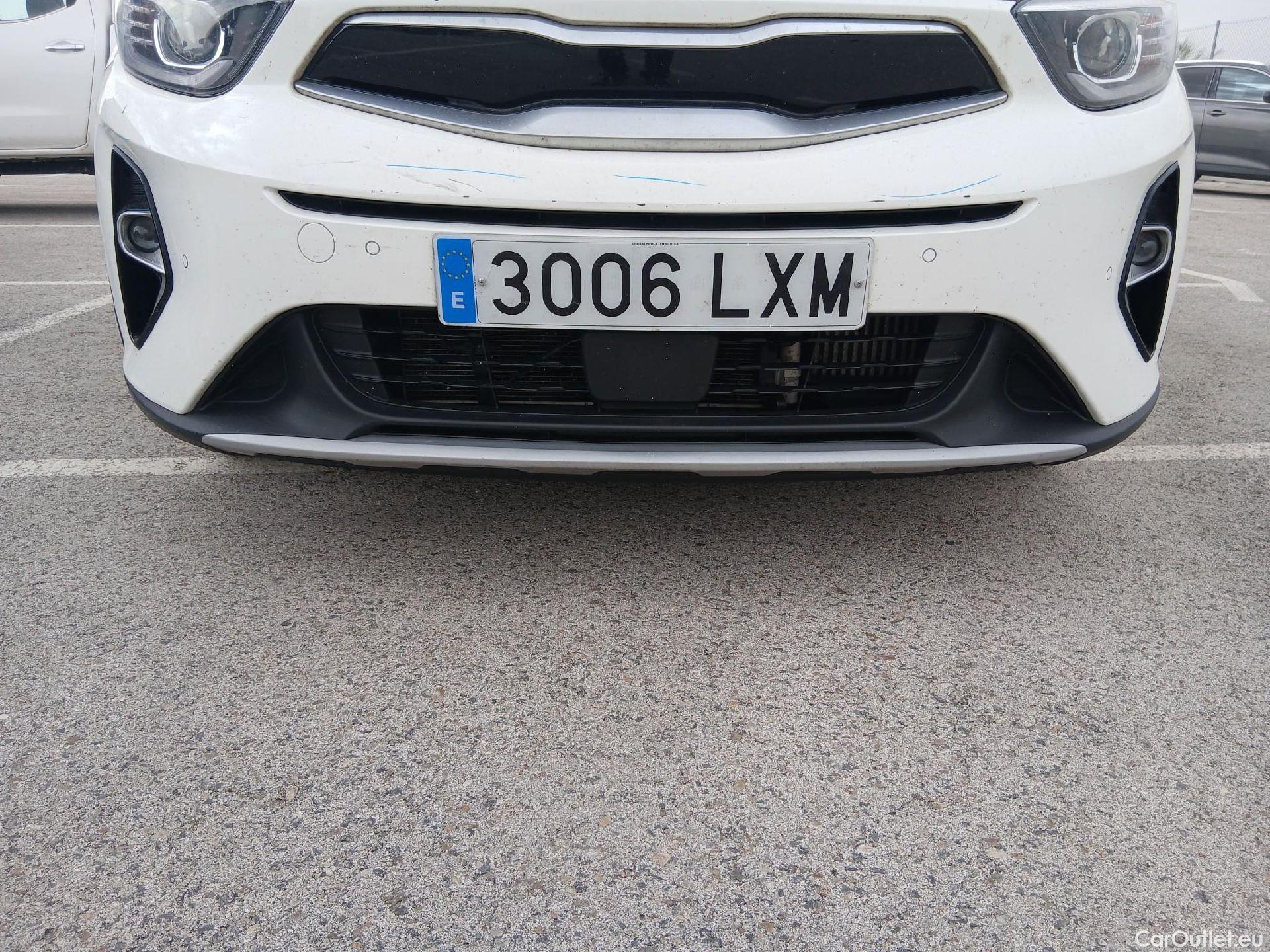  KIA  STONIC KIA  / 2017 / 5P / todoterreno 1.0 T-GDi 74kW (100CV) MHEV iMT Drive #5
