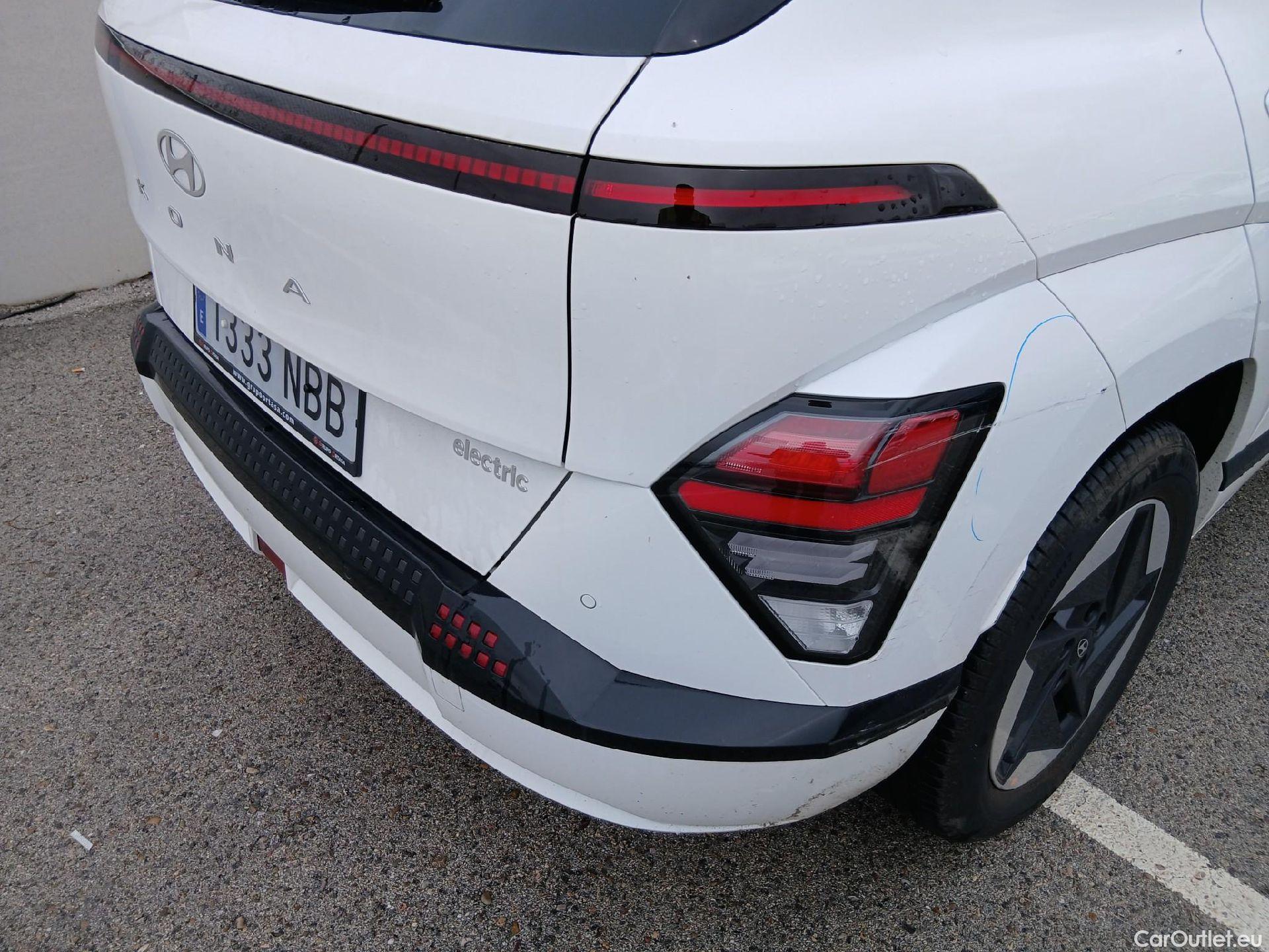  Hyundai  Konna HYUNDAI Kona / 2023 / 5P / todoterreno EV 150kW 65kWh Flexx #12