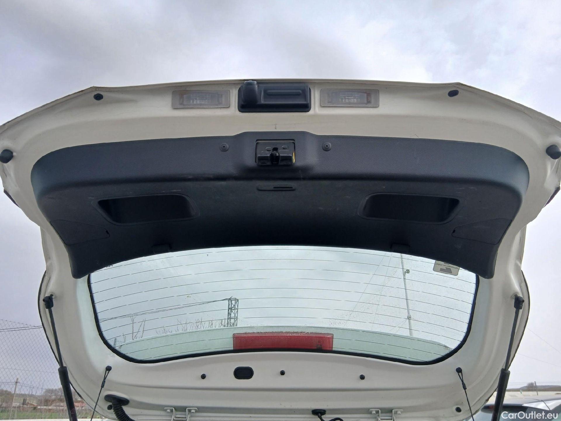  KIA  STONIC KIA  / 2017 / 5P / todoterreno 1.0 T-GDi 74kW (100CV) MHEV iMT Drive #25