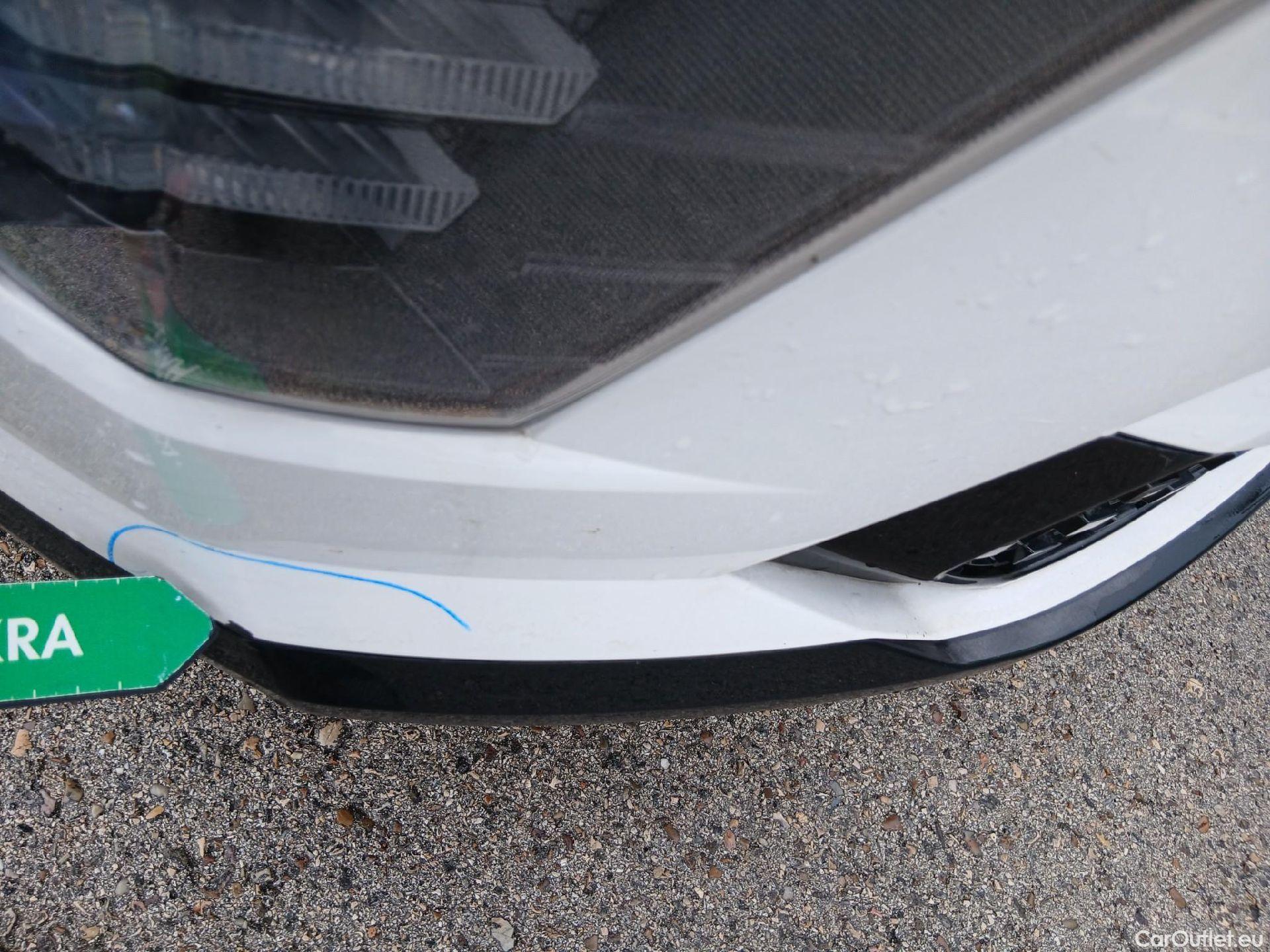  Hyundai  Konna HYUNDAI Kona / 2023 / 5P / todoterreno EV 150kW 65kWh Flexx #4