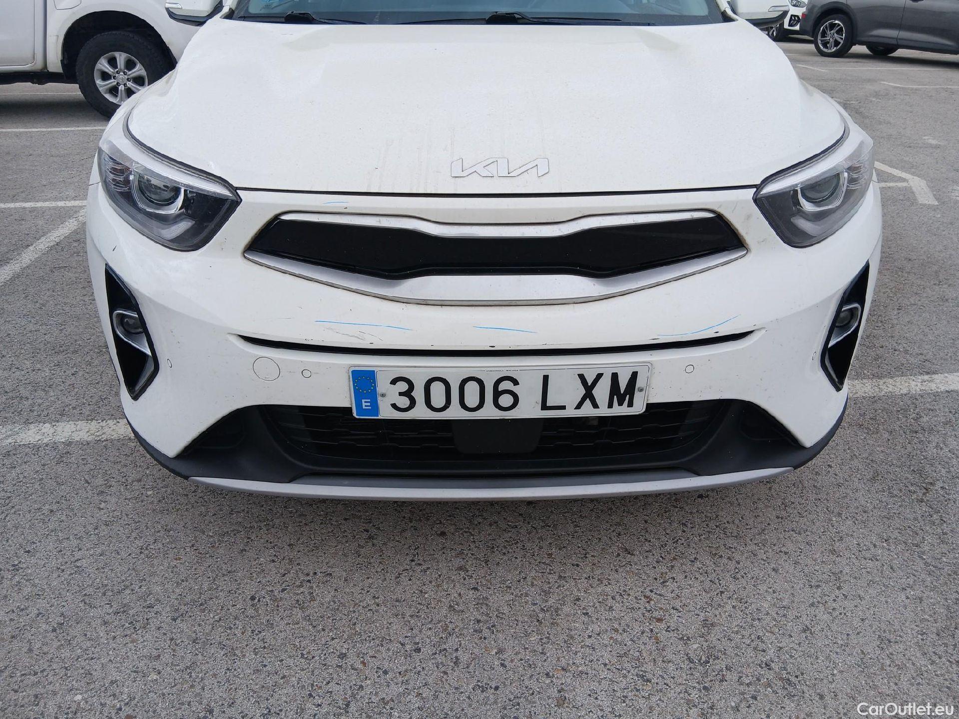  KIA  STONIC KIA  / 2017 / 5P / todoterreno 1.0 T-GDi 74kW (100CV) MHEV iMT Drive #4