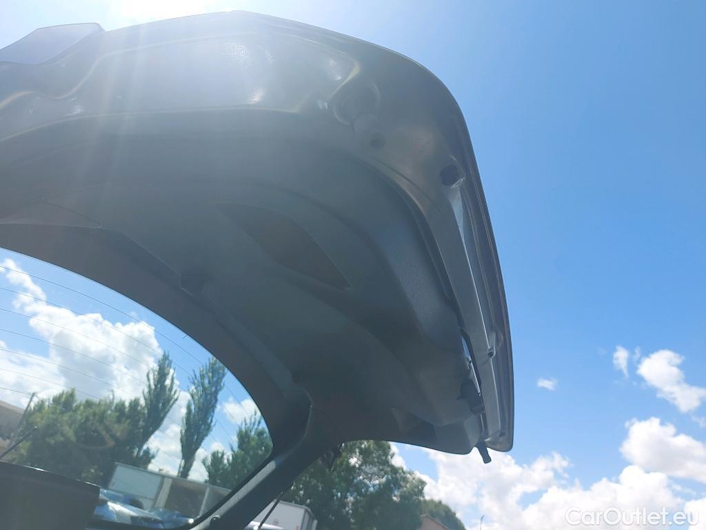  Citroen  C4 CITROEN  / 2020 / 5P / berlina con portón PureTech 100 S&S 6v Feel (AC) #7