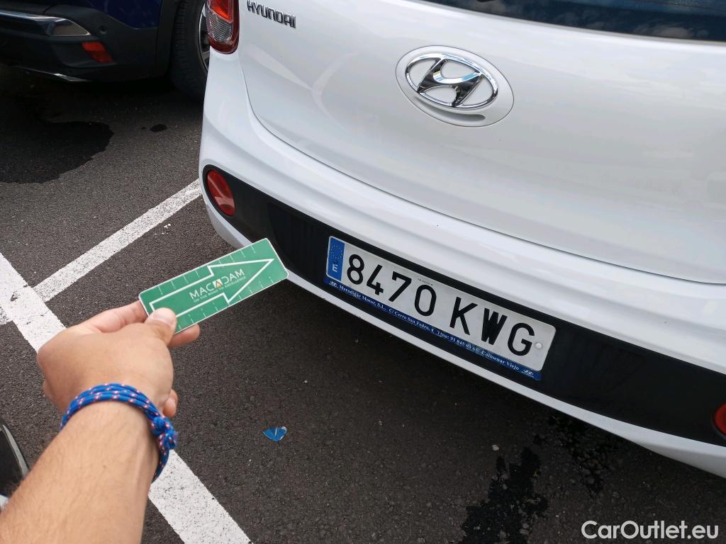  Hyundai  i10 HYUNDAI  / 2016 / 5P / berlina con portón 1.0 Klass Auto #45