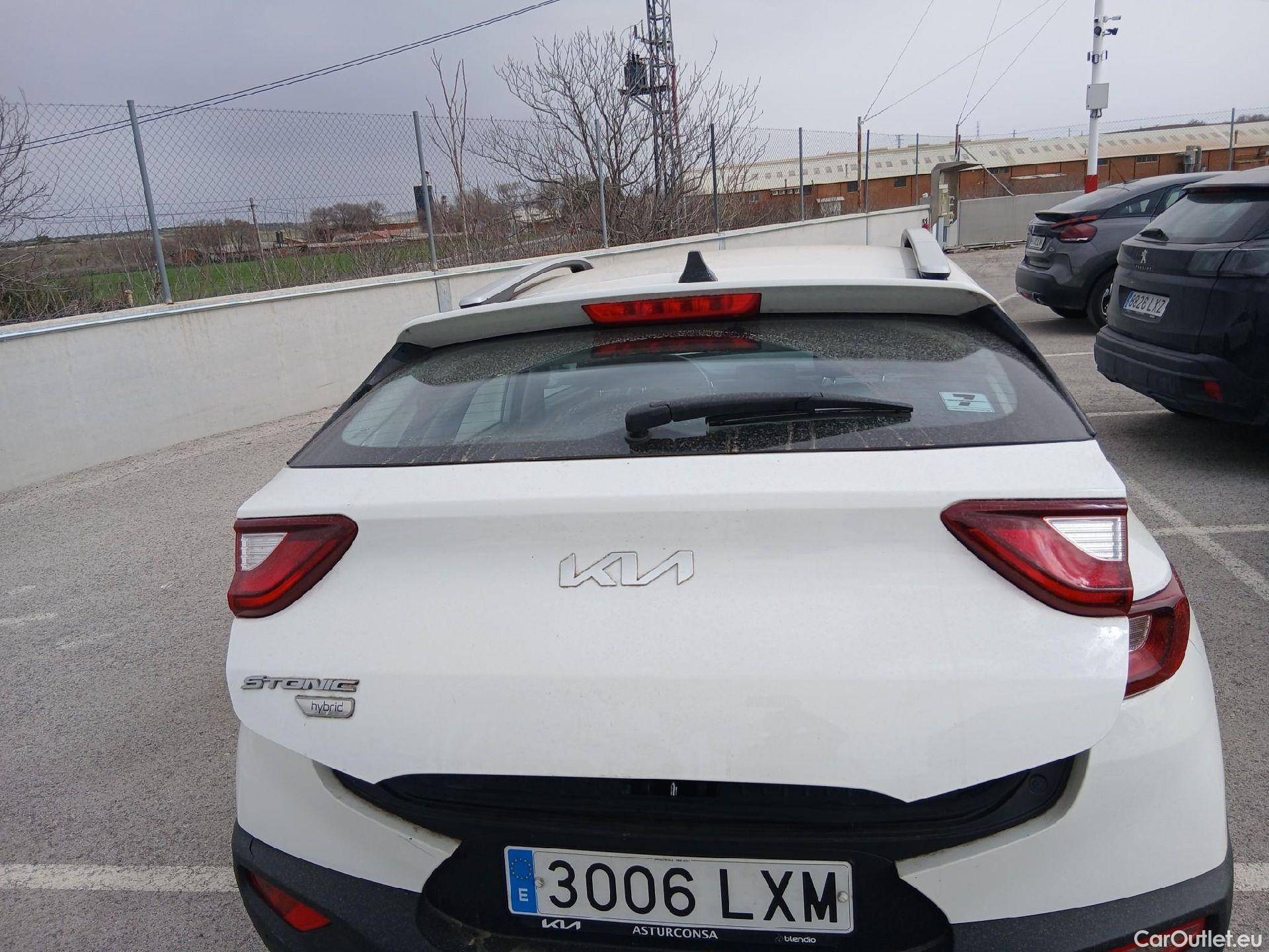  KIA  STONIC KIA  / 2017 / 5P / todoterreno 1.0 T-GDi 74kW (100CV) MHEV iMT Drive #24