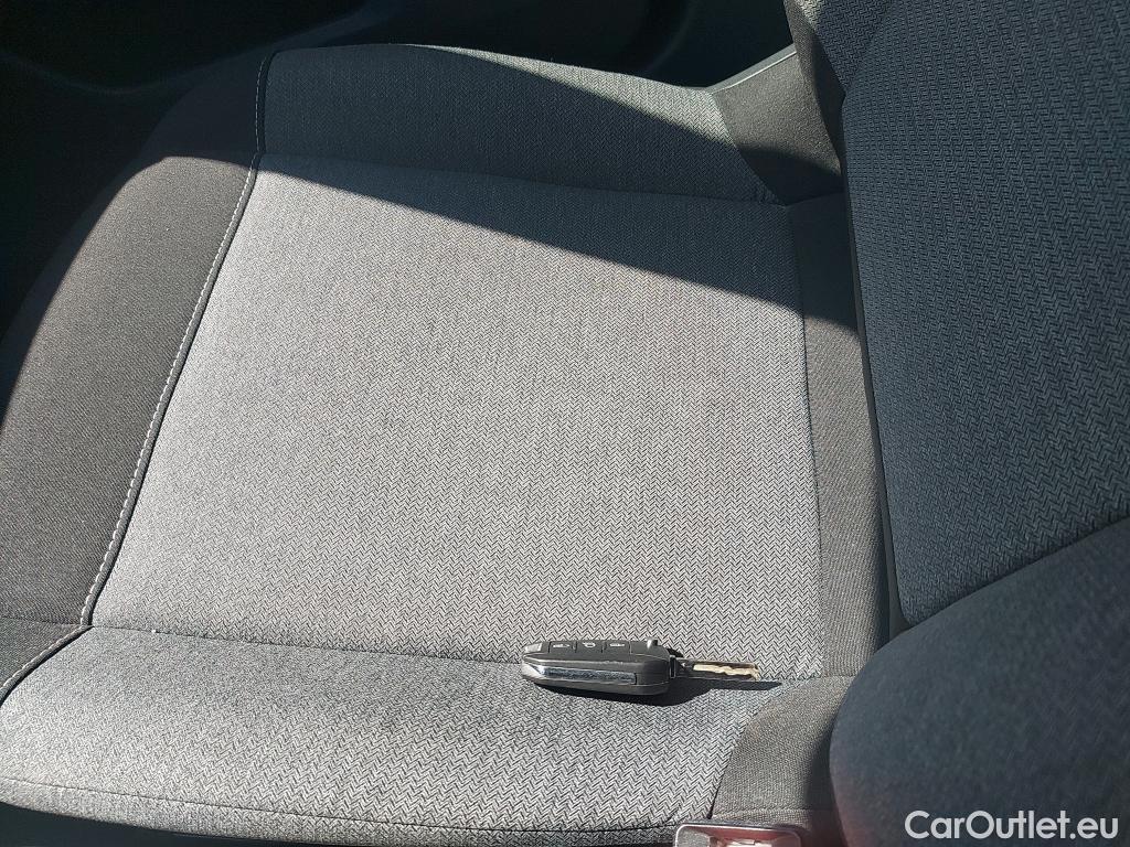  Citroen  C4 CITROEN  / 2020 / 5P / berlina con portón PureTech 100 S&S 6v Feel (AC) #2