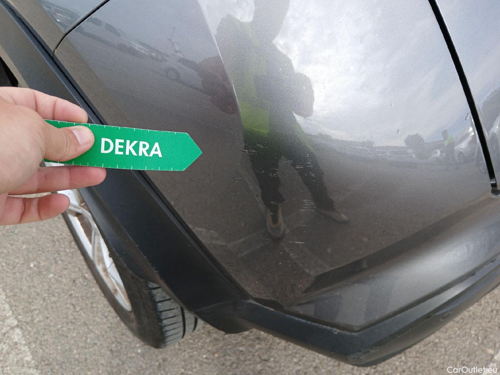  Nissan  Juke NISSAN  / 2019 / 5P / crossover DIG-T 84 kW (114 CV) DCT 7 V N-Connecta (AC2) #24