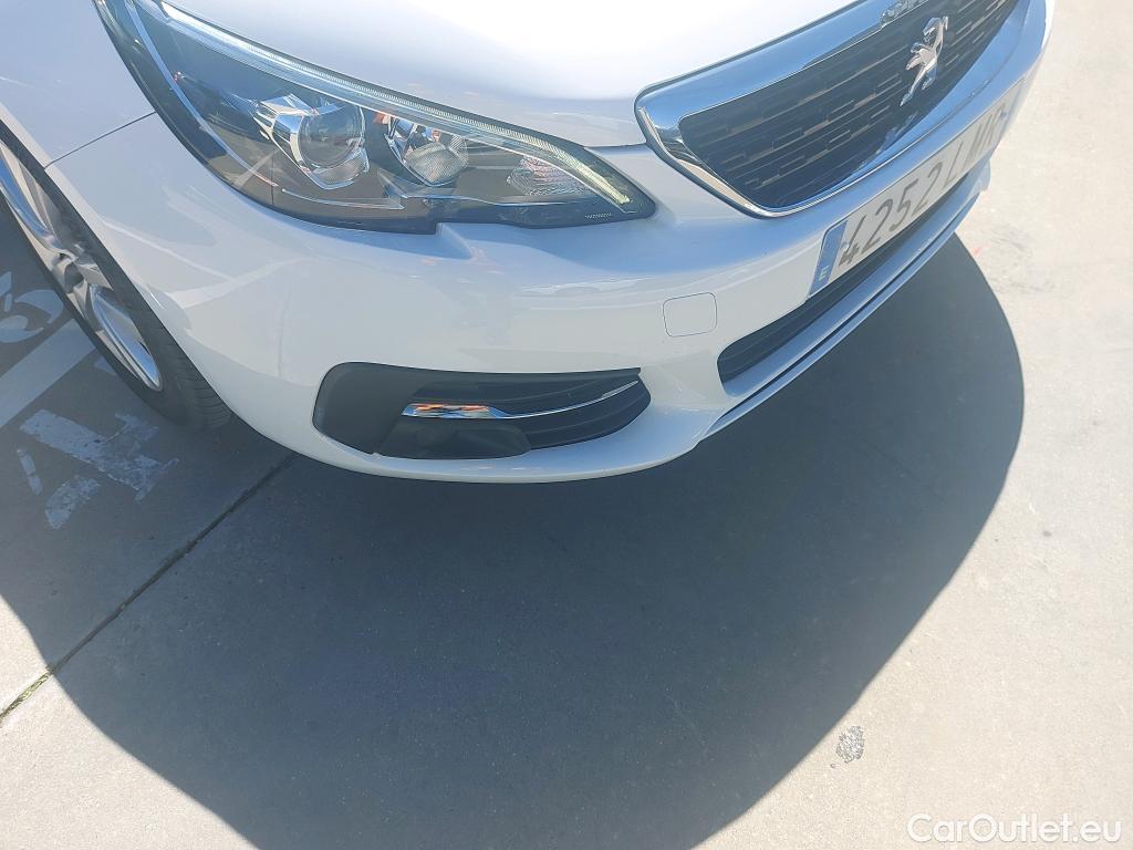  Peugeot  308 PEUGEOT  / 2017 / 5P / familiar SW Active Pack BlueHDi 130 S&S #18