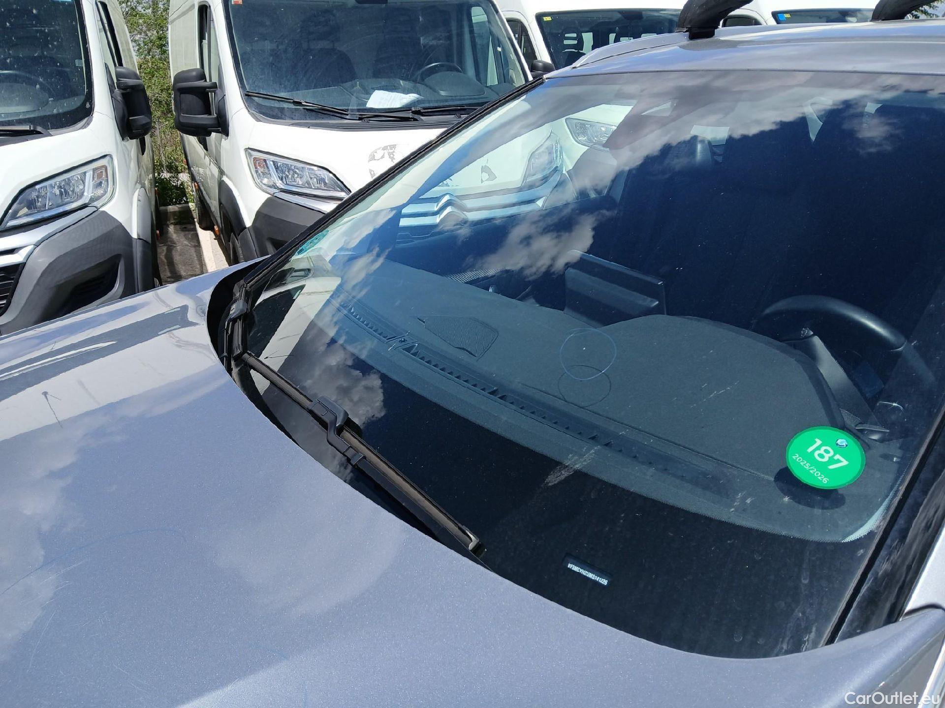  Peugeot  5008 PEUGEOT  / 2020 / 5P / todoterreno 1.5 BlueHDi 96kW (130CV) S&S Allure EAT8 #11