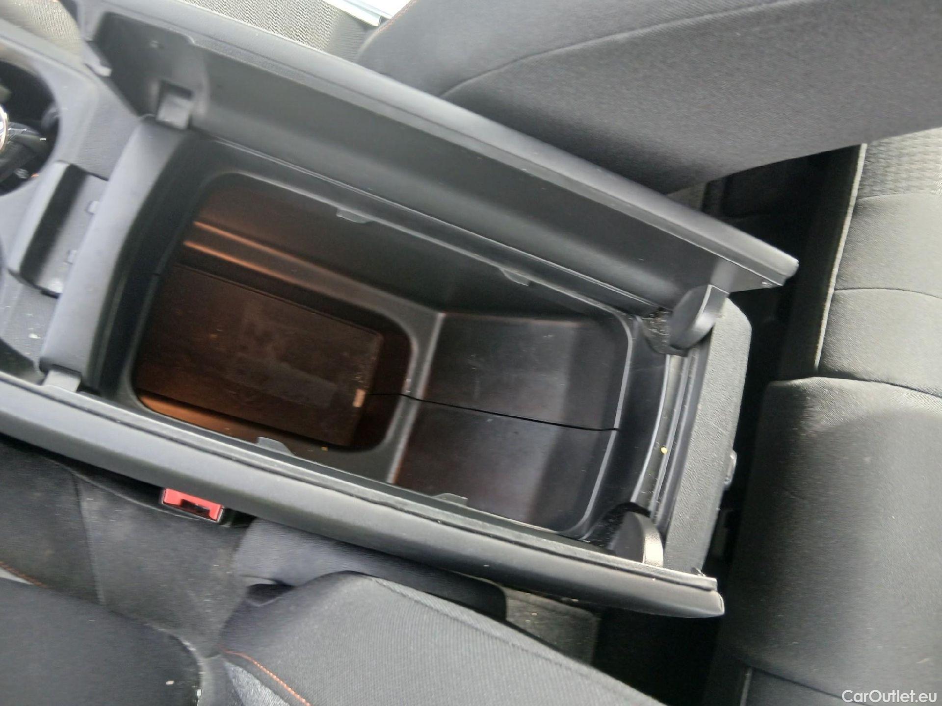  Peugeot  3008 PEUGEOT  / 2020 / 5P / todoterreno 1.5 BlueHDi 96kW (130CV) S&S Active Pack #5