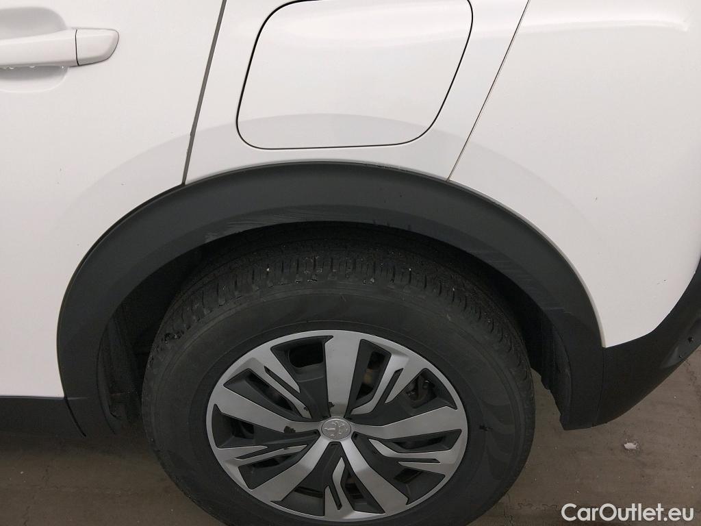  Peugeot  2008 PEUGEOT  / 2019 / 5P / todoterreno Active BlueHDI 81kW (110CV) #7