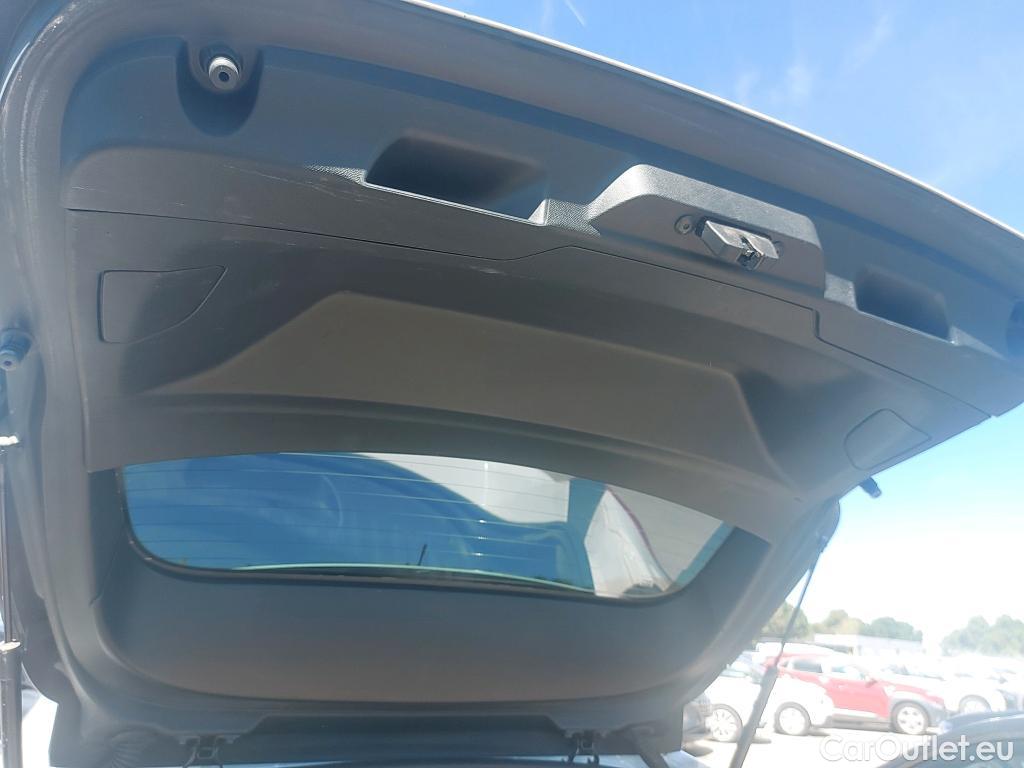  Peugeot  308 PEUGEOT  / 2017 / 5P / familiar SW Active Pack BlueHDi 130 S&S #12