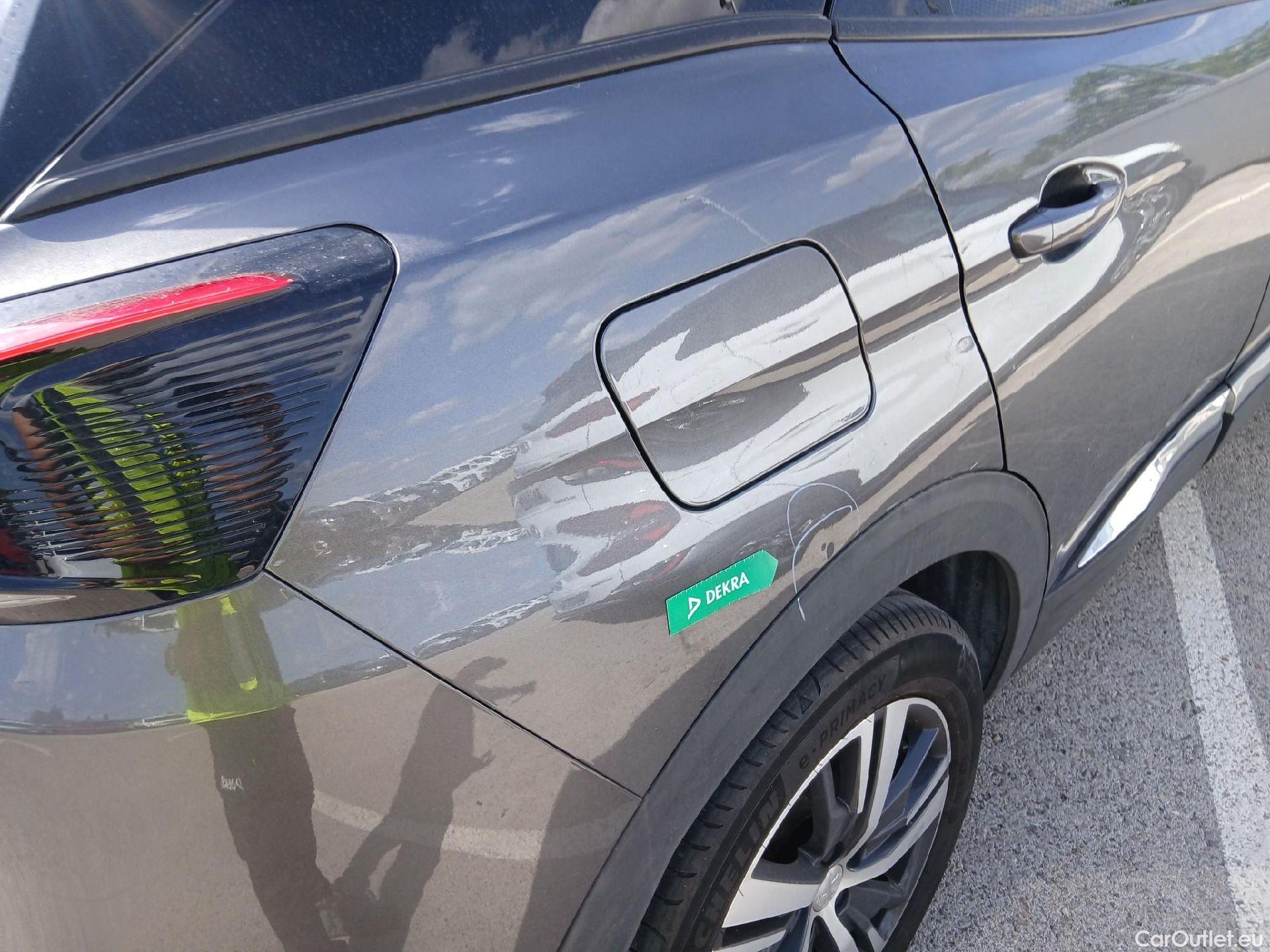  Peugeot  3008 PEUGEOT  / 2020 / 5P / todoterreno 1.5 BlueHDi 96kW S&S Allure Pack EAT8 #41