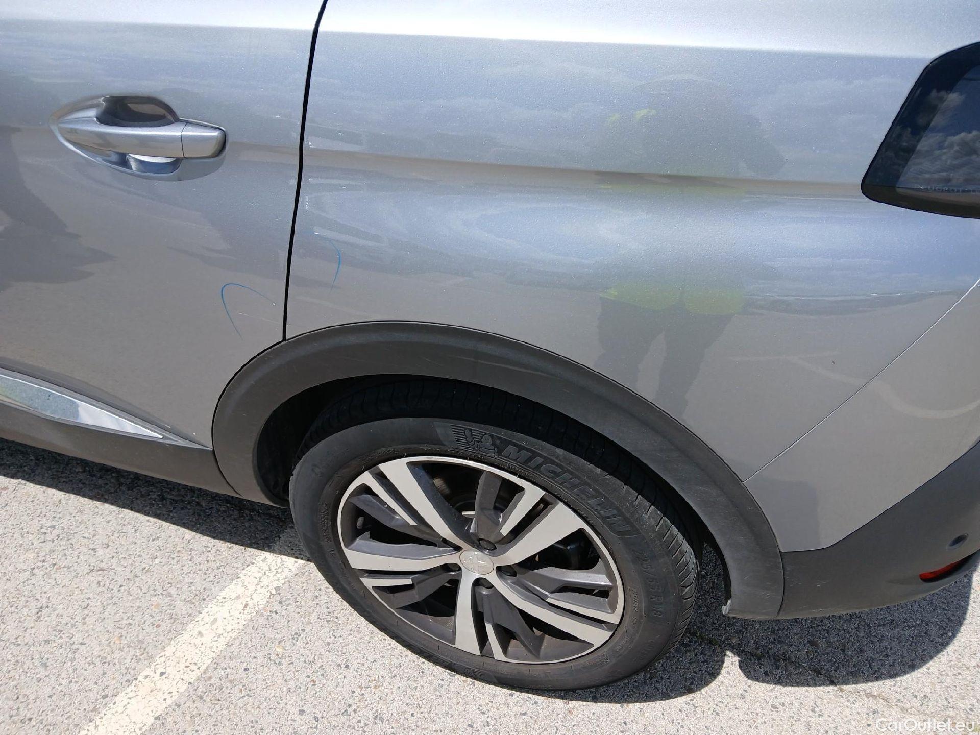  Peugeot  5008 PEUGEOT  / 2020 / 5P / todoterreno 1.5 BlueHDi 96kW (130CV) S&S Allure EAT8 #18