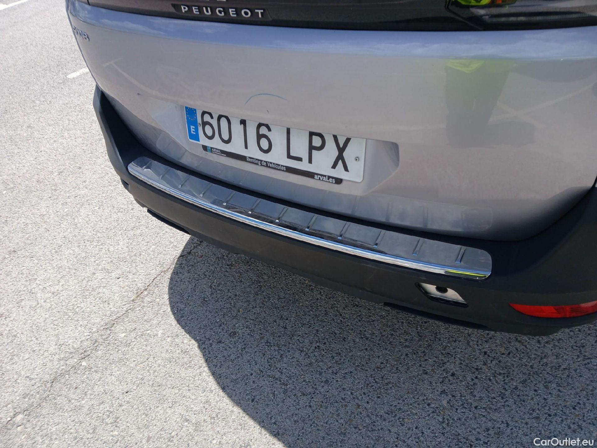  Peugeot  5008 PEUGEOT  / 2020 / 5P / todoterreno 1.5 BlueHDi 96kW (130CV) S&S Allure EAT8 #29