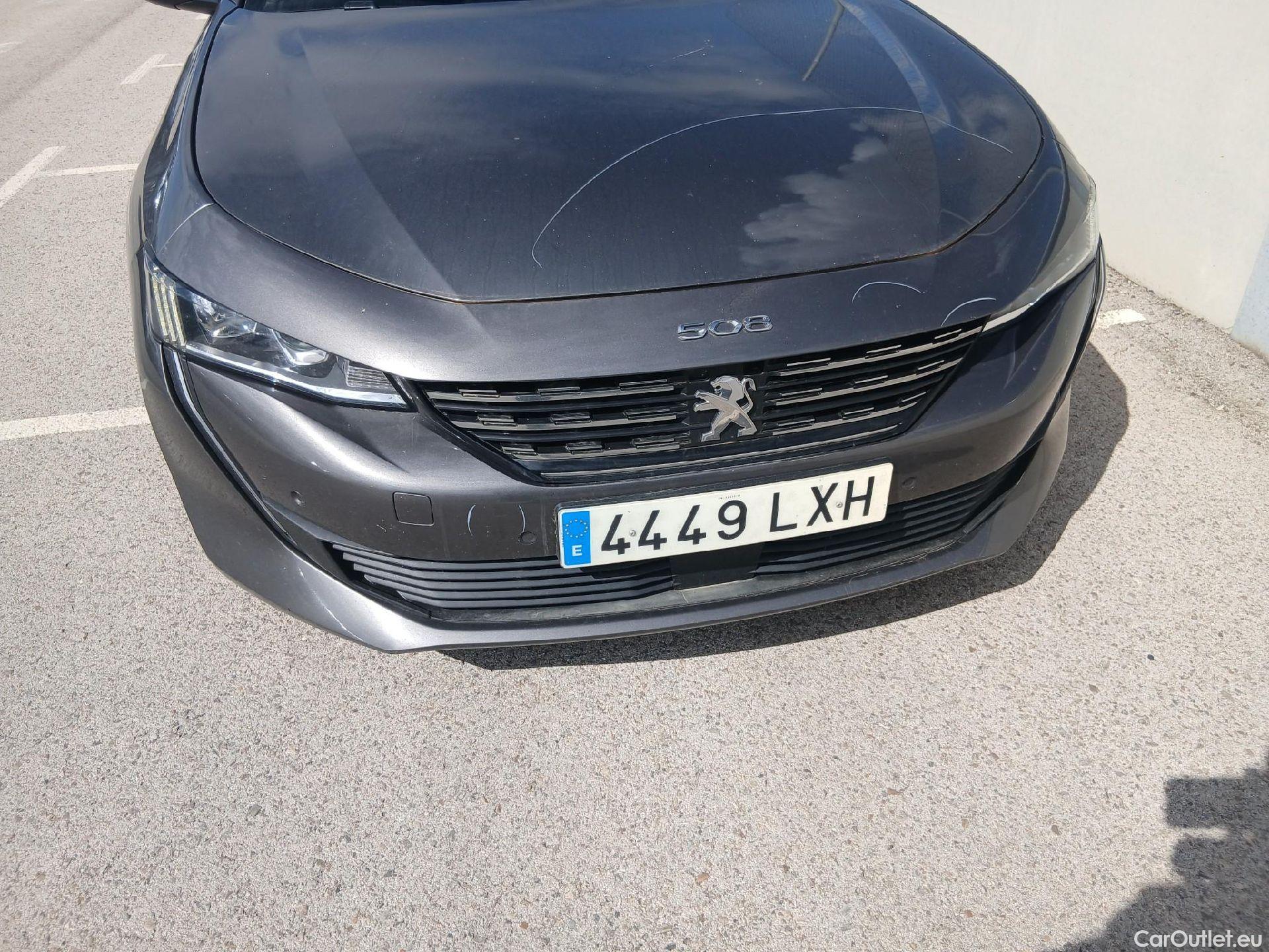  Peugeot  508 PEUGEOT  / 2018 / 5P / berlina con portón 5P Active Pack BlueHDi 130 S&S EAT8 #4