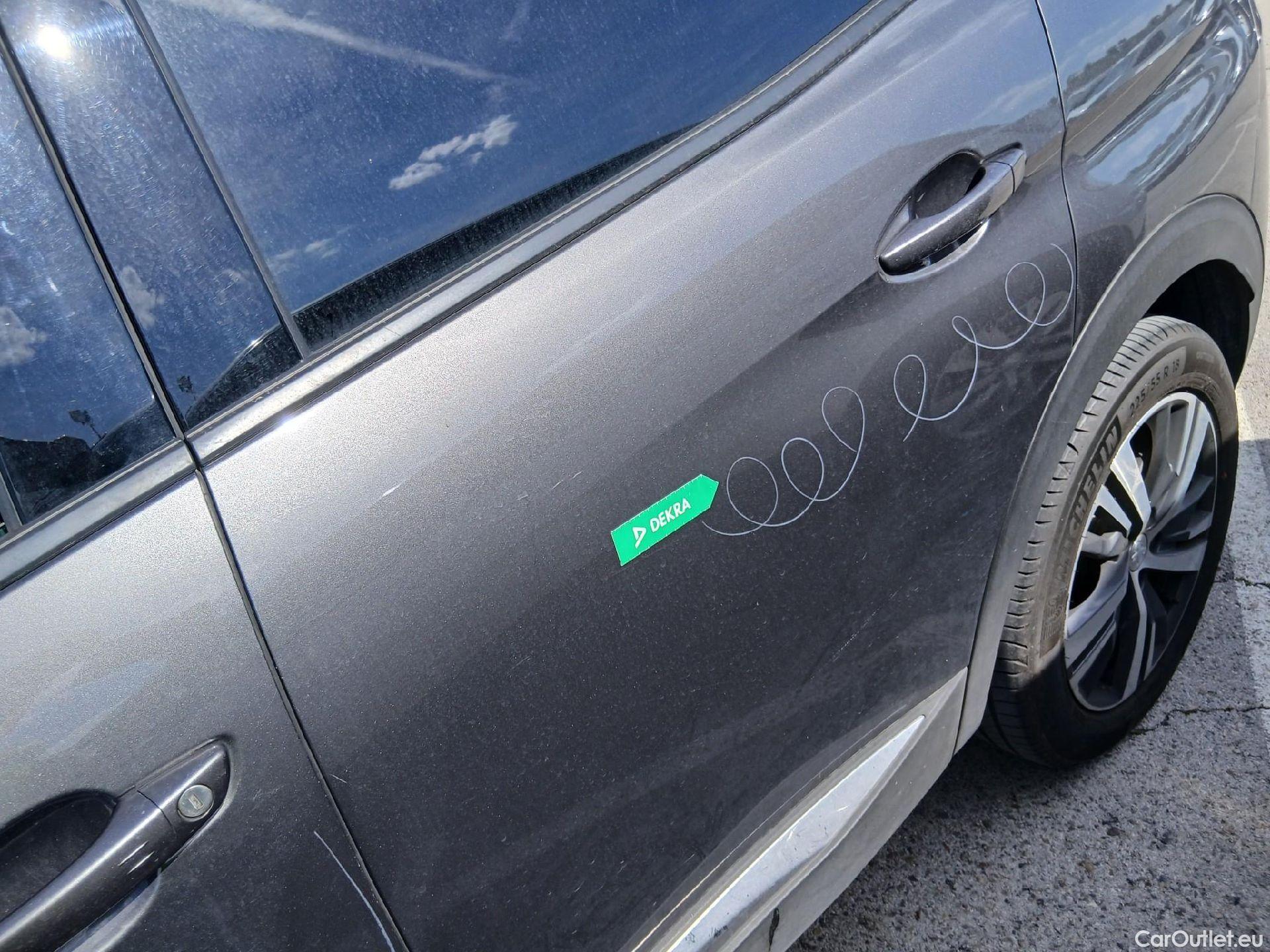  Peugeot  3008 PEUGEOT  / 2020 / 5P / todoterreno 1.5 BlueHDi 96kW S&S Allure Pack EAT8 #25