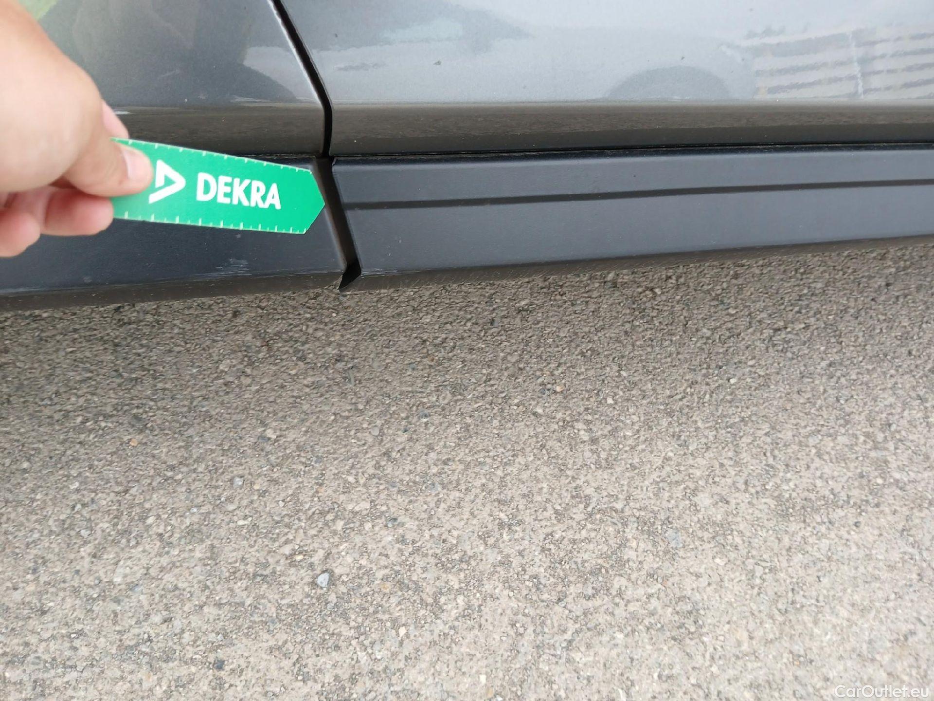  Nissan  Juke NISSAN  / 2019 / 5P / crossover DIG-T 84 kW (114 CV) DCT 7 V N-Connecta (AC2) #40