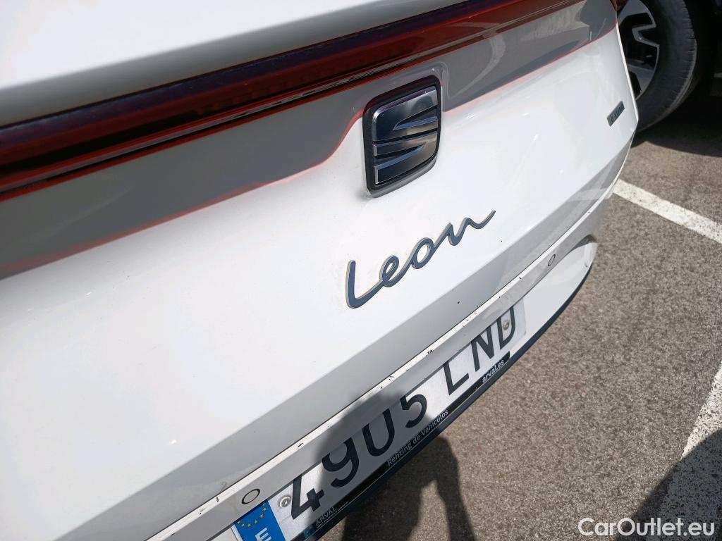  Seat  Leon SEAT Nuevo León / 2020 / 5P / familiar SP 1.4 e-Hybrid DSG S&S Xcellence Go L #29