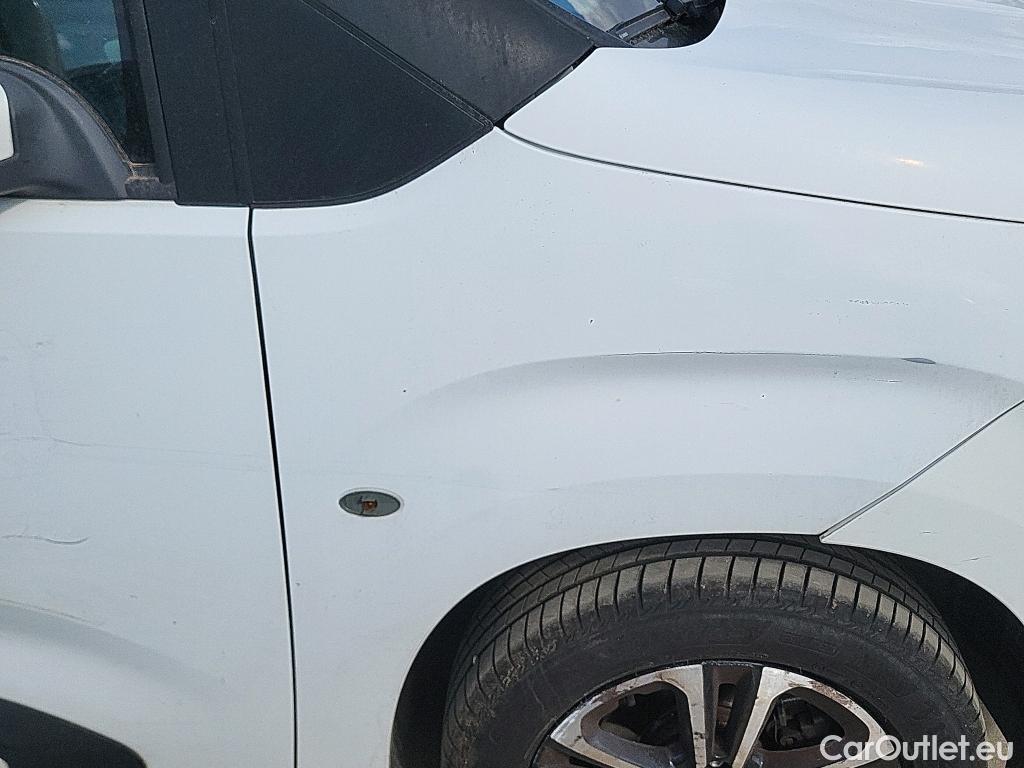  Citroen  Berlingo CITROEN  / 2018 / 5P / monovolumen compacto Talla M BlueHDi 100 100 AÑOS #42