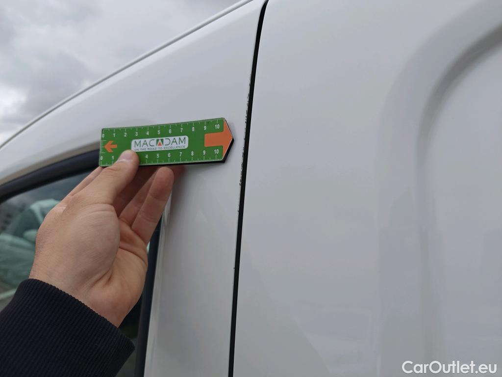  Citroen  Berlingo CITROEN  / 2018 / 3P / furgón derivado de turismo Talla M BlueHDi 100 CONTROL (AC2) #28