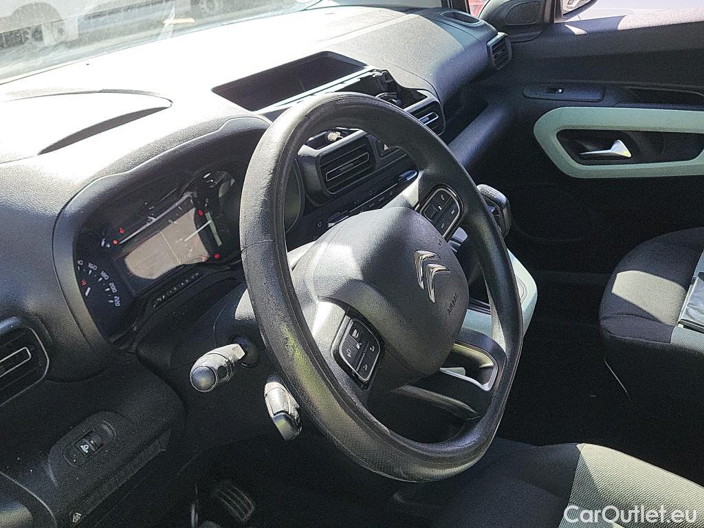  Citroen  Berlingo CITROEN  / 2018 / 5P / monovolumen compacto Talla M BlueHDi 100 100 AÑOS #50